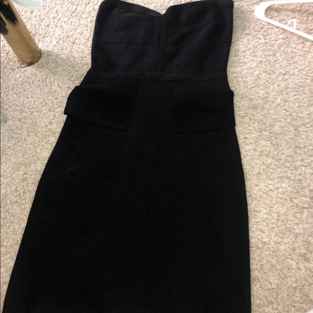 black strapless bebe dress